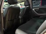 Hyundai Elantra-15