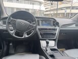 Hyundai Sonata-12