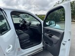 Volkswagen Amarok-11