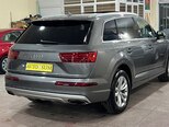Audi Q7-4