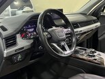Audi Q7-9