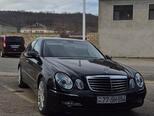 Mercedes E 220-12