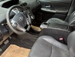 Toyota Prius V-4