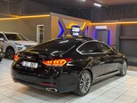 Hyundai Genesis-8