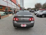Volkswagen Passat-8