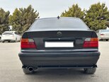 BMW 318-4