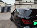 Mercedes B 200-5