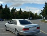 Mercedes E 320-2