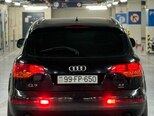 Audi Q7-2