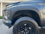 Mitsubishi L200-13