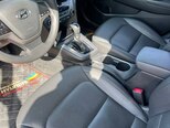 Hyundai Elantra-12