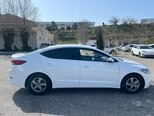Hyundai Elantra-4