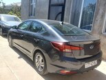 Hyundai Elantra-6