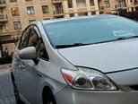 Toyota Prius-2