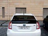 Toyota Prius-5