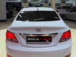 Hyundai Accent-10