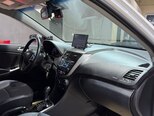 Hyundai Accent-12