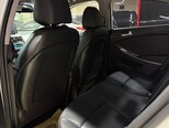 Hyundai Accent-15