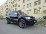 Mitsubishi Pajero-9
