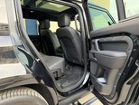 Land Rover Defender-16