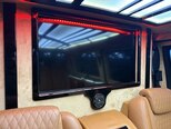 Volkswagen Transporter-23