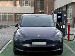Tesla Model Y-1