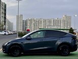 Tesla Model Y-3