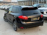 Porsche Cayenne-9