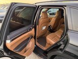 Porsche Cayenne-16