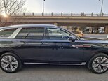 Hongqi E-HS9-5