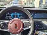 Hongqi E-HS9-8