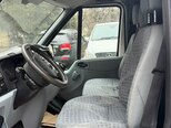 Ford Transit-12