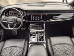 Audi Q8-7