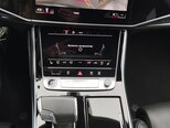 Audi Q8-17