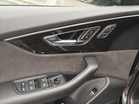 Audi Q8-11