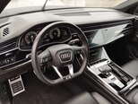 Audi Q8-9