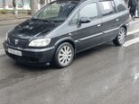 Opel Zafira-2