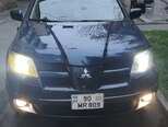 Mitsubishi Outlander-1