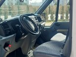 Ford Transit-4