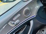 Mercedes E 300 d-12