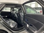 Hyundai Elantra-13