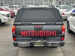 Mitsubishi L200-8