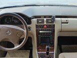 Mercedes E 280 4MATIC-5
