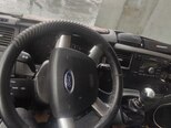 Ford Transit-6