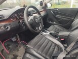 Volkswagen Passat-11