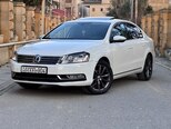 Volkswagen Passat-8