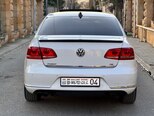 Volkswagen Passat-4