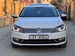 Volkswagen Passat-1