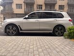 BMW X7-7