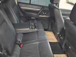 Mitsubishi Pajero-9